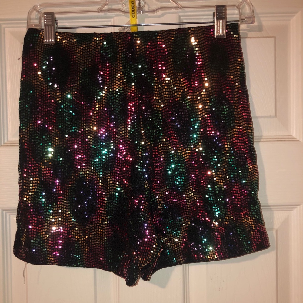 Short set - Picture 3 of 5